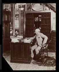Dr. Worman, Eigentümer des 